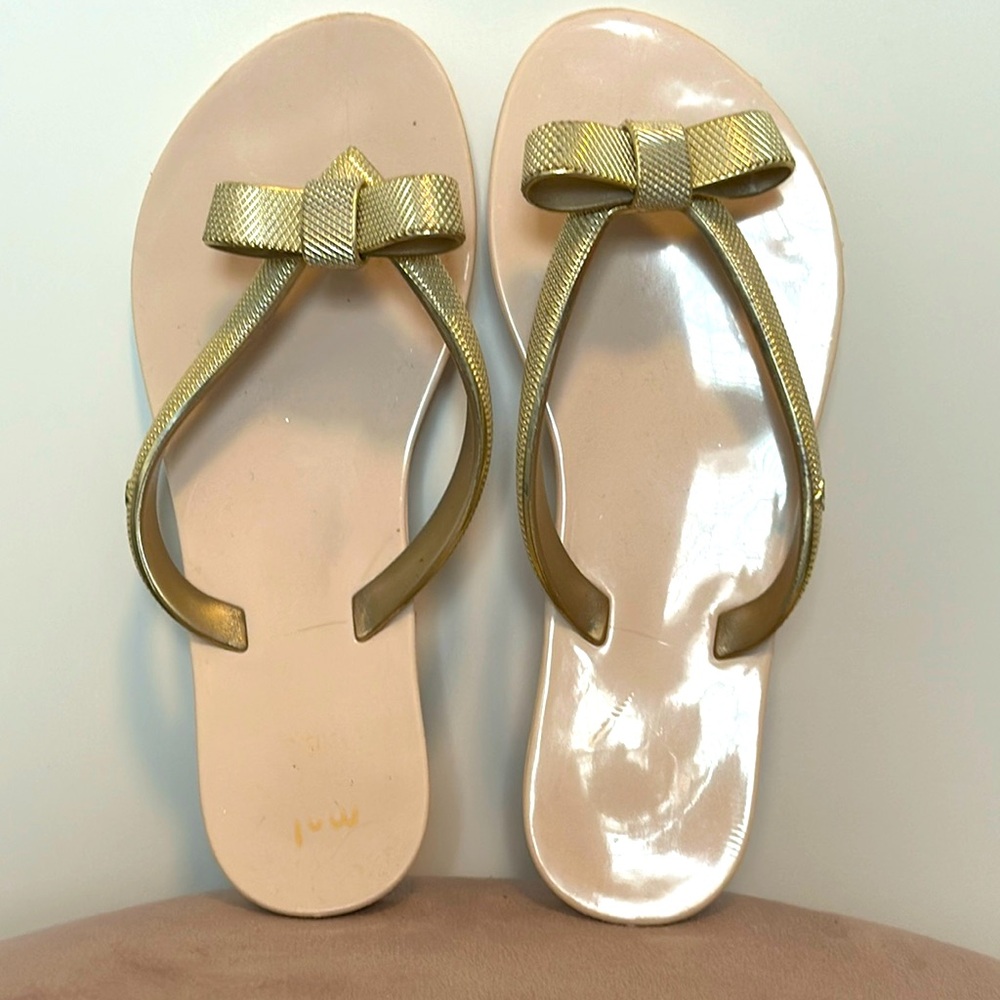 Melissa beige and gold flip flops in size 1!